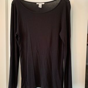 👒White House black market tee